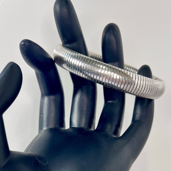 Vintage Monet Silver Tone Stretch Chain Snake Bracelet - Picture 3 of 7